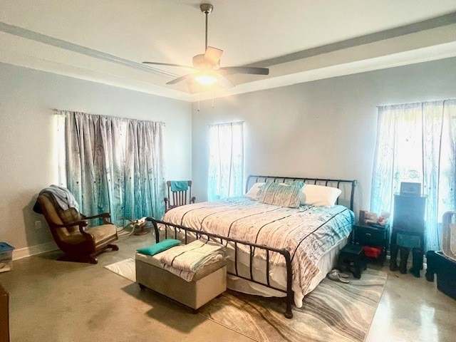 bedroom with ceiling fan