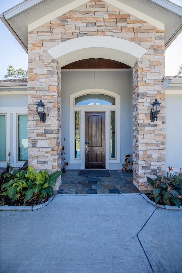 view of property entrance