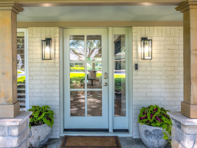 entrance to property with a porch