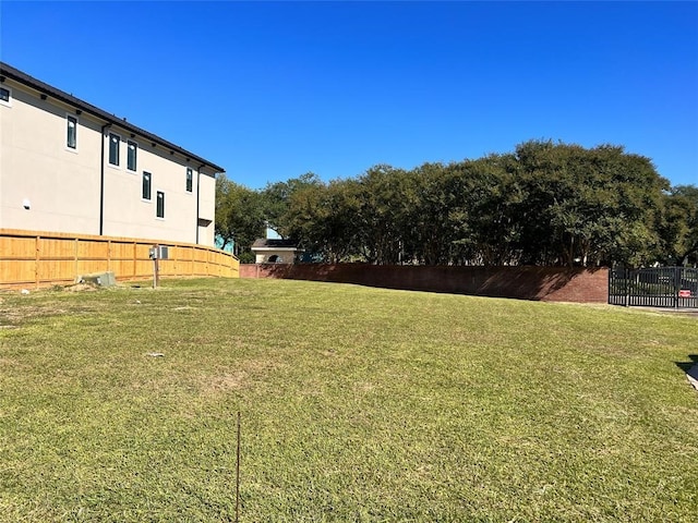 Listing photo 2 for 716 Harborside Way, Kemah TX 77565