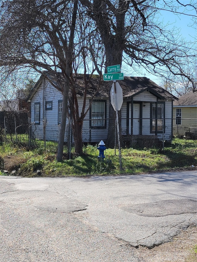 view of front of home