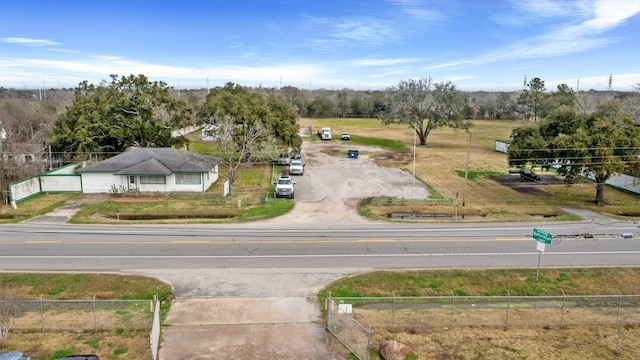 Listing photo 2 for 1176 Fm 517th Rd, Alvin TX 77511