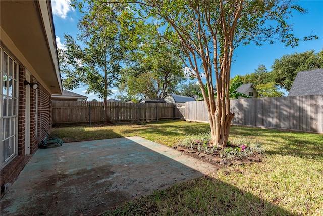 view of yard with a patio