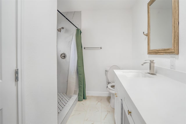 bathroom featuring a shower with curtain, vanity, toilet, and tile floors