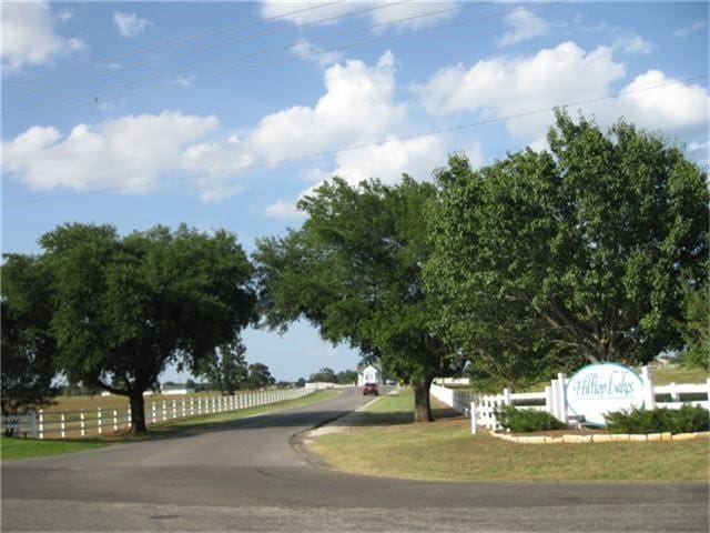 Listing photo 2 for TBD Lakeland Dr N, Hilltop Lakes TX 77871