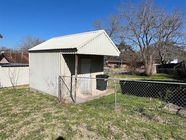 view of outdoor structure with a yard