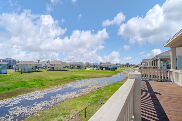 exterior space featuring a lawn