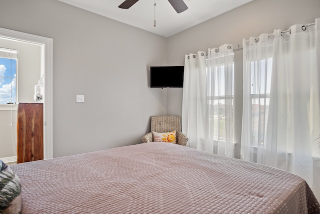 bedroom featuring ceiling fan