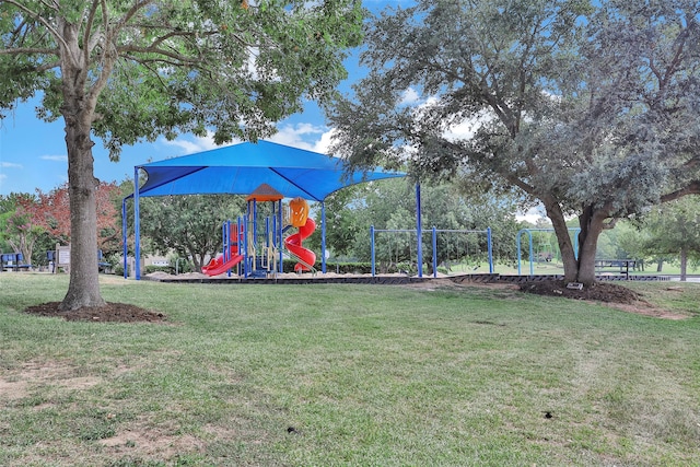 view of yard featuring a playground