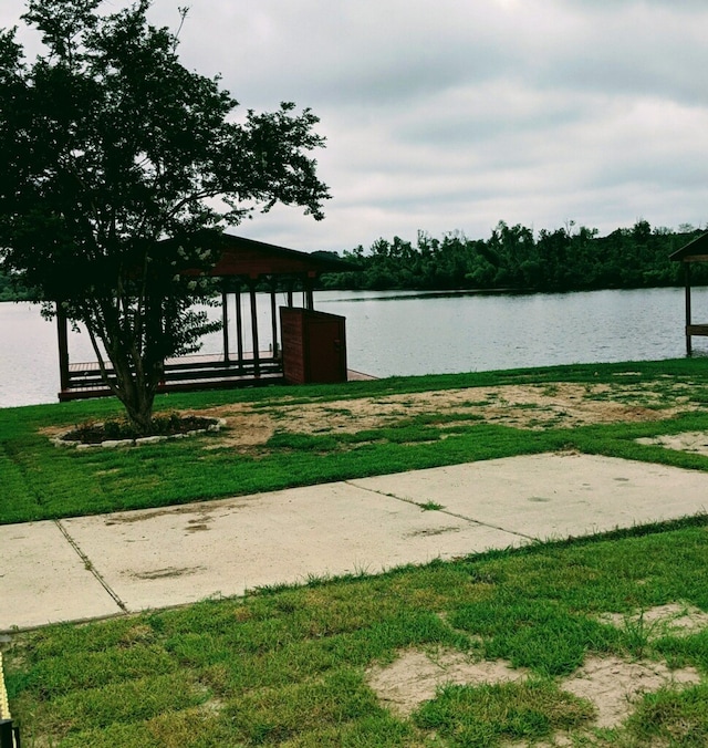 Listing photo 3 for TBD S Oak Lee Dr, Onalaska TX 77360