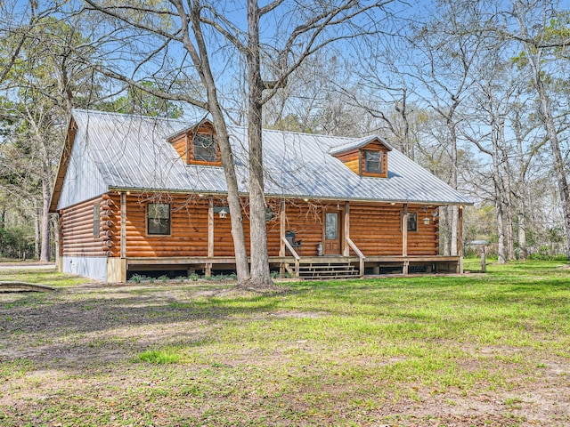 view of front of property with a front yard