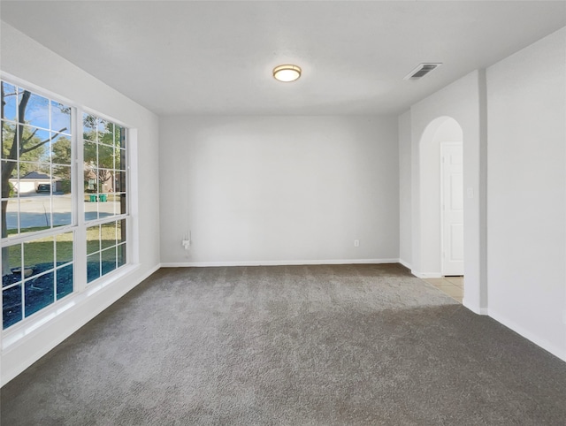 view of carpeted spare room