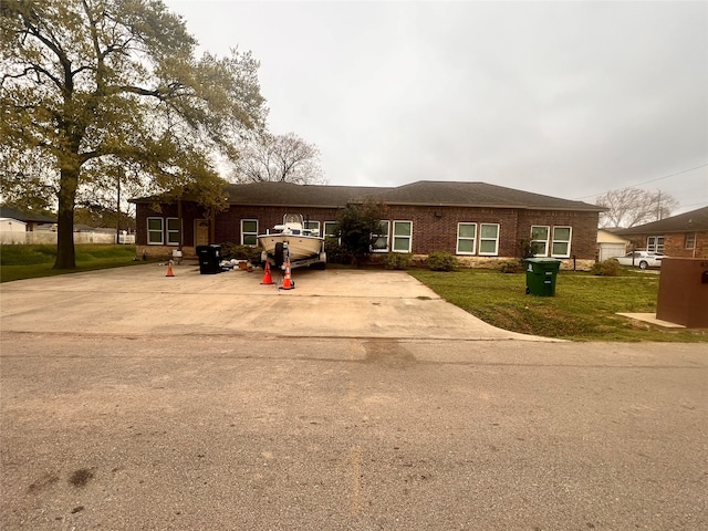 view of front of home with a front yard