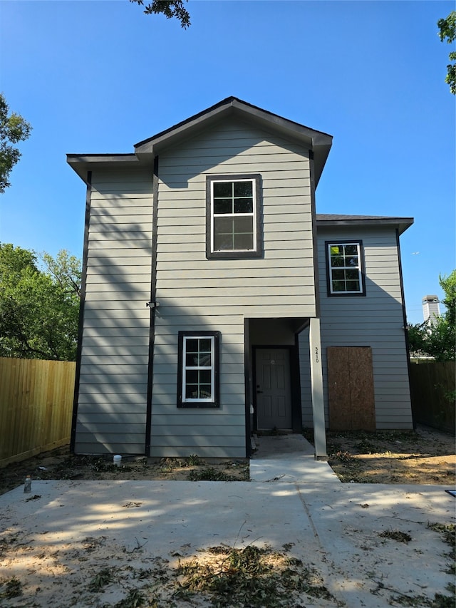 view of front of property