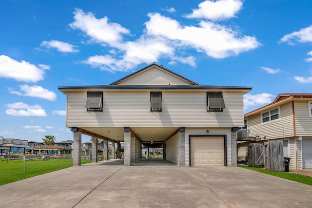 view of front facade featuring a garage