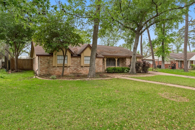 view of front of house featuring a front yard