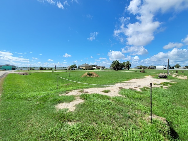 Listing photo 3 for 711 Bayview Dr, Palacios TX 77465