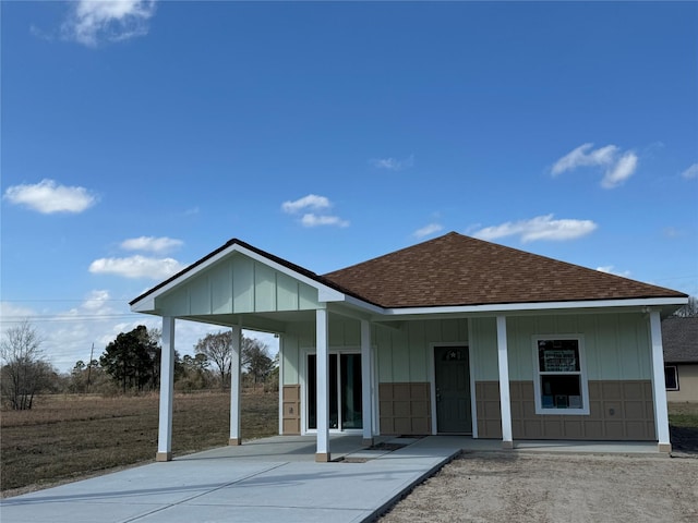 view of front facade