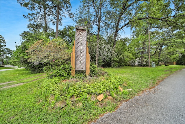 Listing photo 3 for 2403 Northshore Dr, Kingwood TX 77339