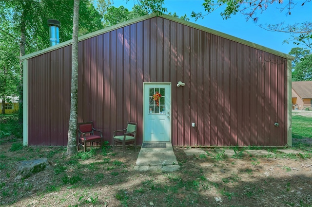 view of outdoor structure with an outdoor structure