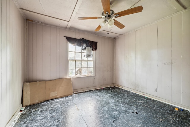 unfurnished room with ceiling fan