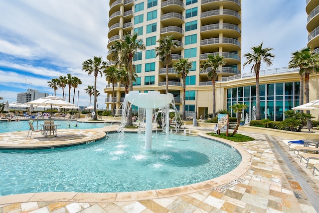 view of pool featuring pool water feature