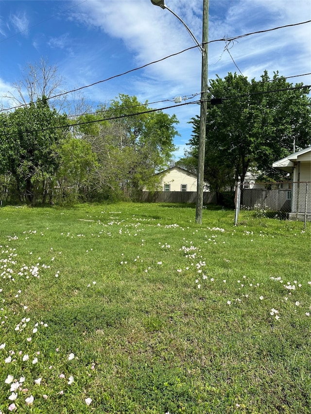 Listing photo 2 for 2612 Altoona St, Houston TX 77026