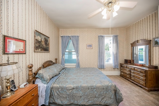 bedroom featuring ceiling fan