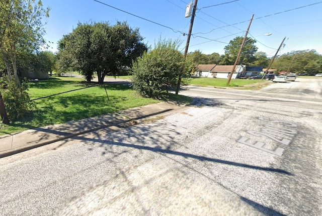 Listing photo 2 for 1004 S Navarro St, Victoria TX 77901