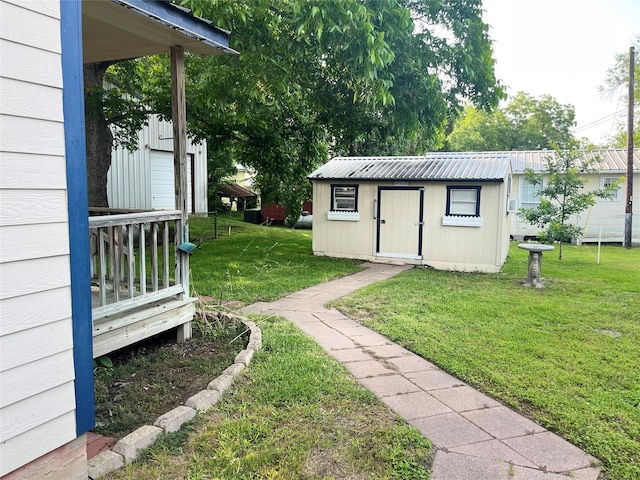 204 W Fayette St, Fayetteville, TX 78940 - view of outdoor structure with a yard