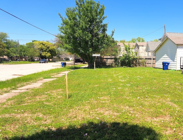 Listing photo 2 for 001 4th Ave, Texas City TX 77590