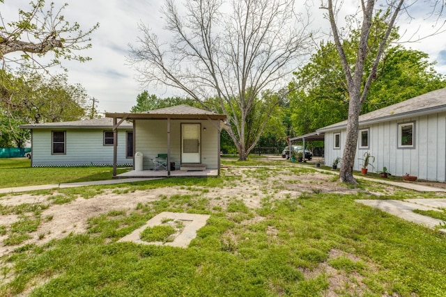 view of yard with a patio area