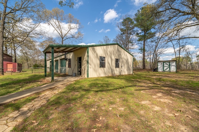 exterior space featuring a lawn