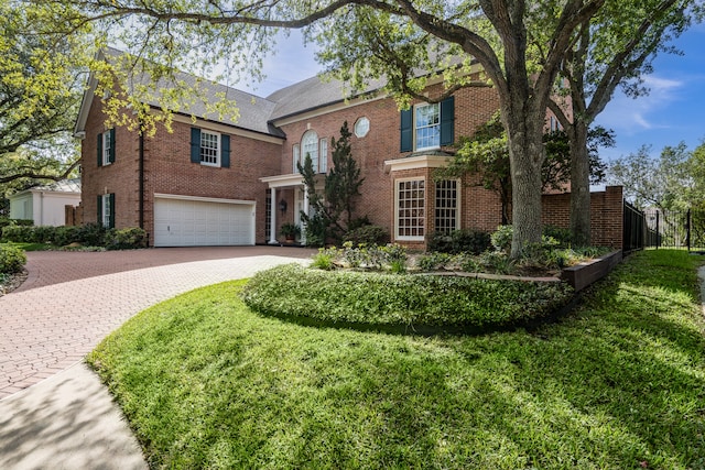 Listing photo 2 for 45 Queen Mary Ct, Sugar Land TX 77479