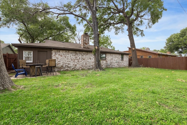 view of yard with a patio area