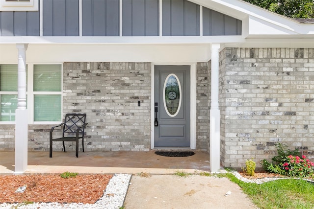 view of property entrance