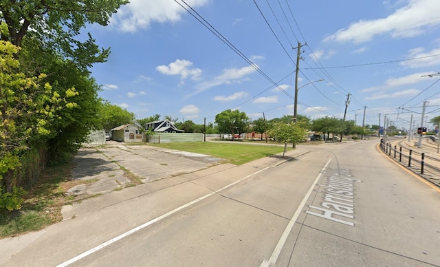 Listing photo 2 for 4815 Harrisburg Blvd, Houston TX 77011