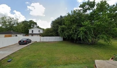 4910 Rue St, Houston TX, 77033 land for sale