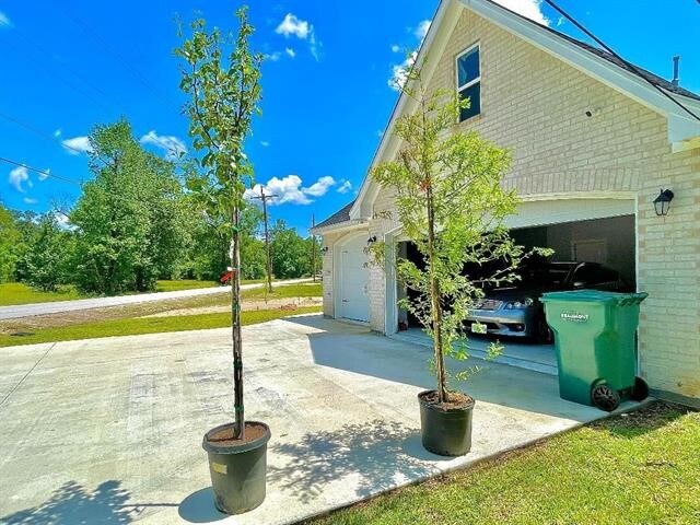 view of side of property