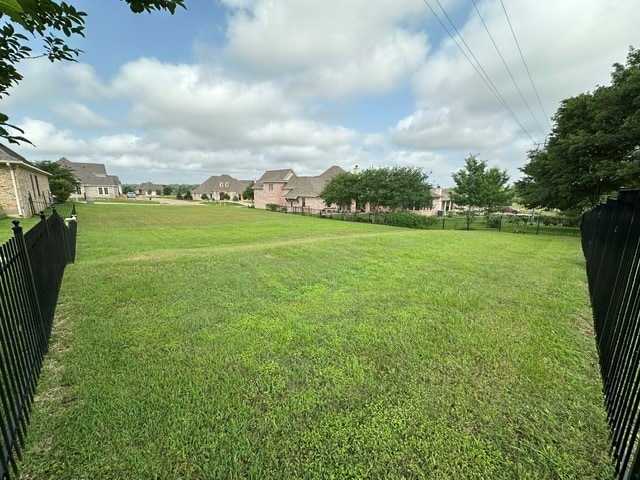 Listing photo 3 for 2207 Carondelet Ct, Brenham TX 77833