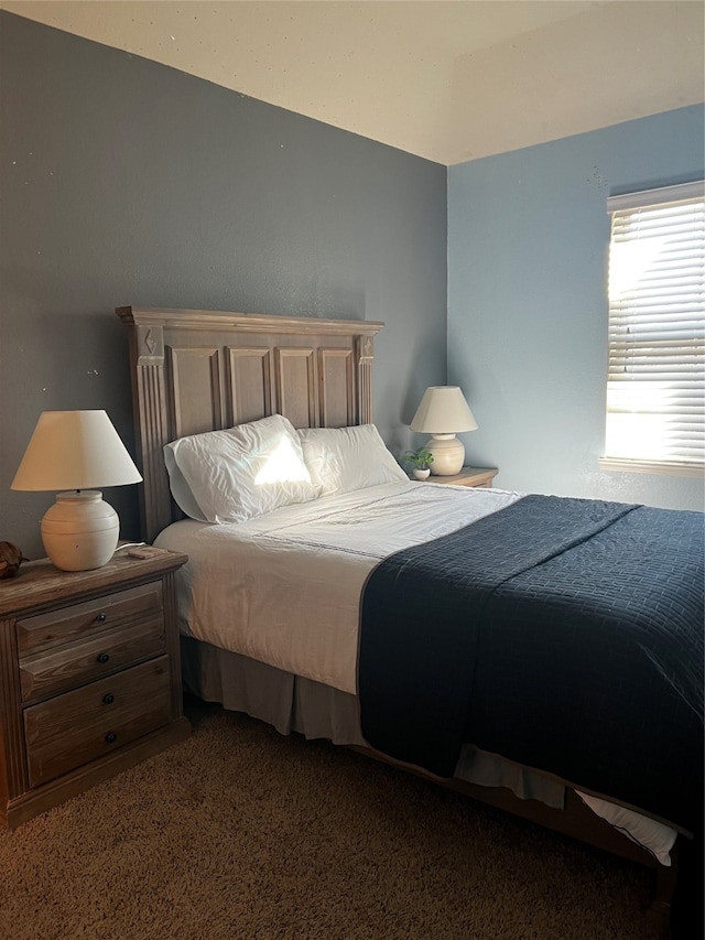 bedroom with carpet flooring