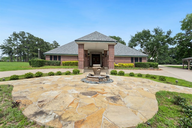 view of front facade featuring a patio