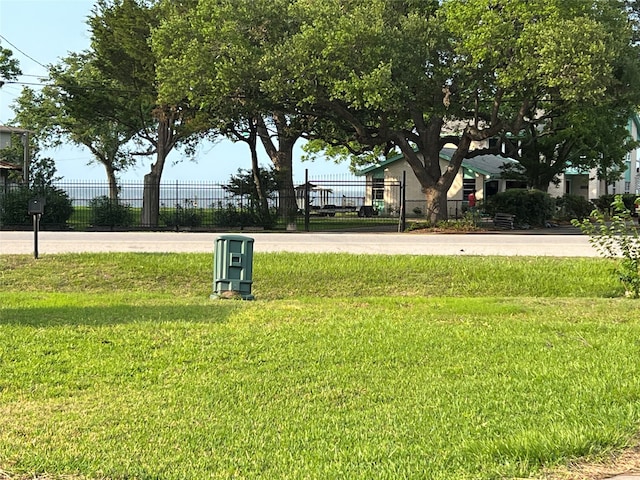 4810 W Bayshore Dr, Bacliff TX, 77518 land for sale