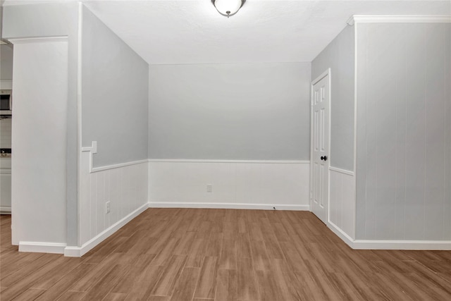 427 Pebblebrook Dr, El Lago, TX 77586 - unfurnished room with light hardwood / wood-style flooring
