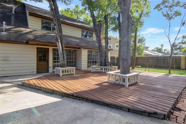 427 Pebblebrook Dr, El Lago, TX 77586 - view of wooden deck