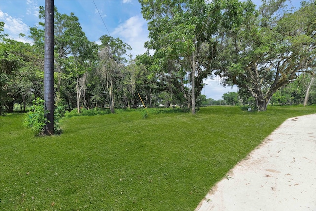 Listing photo 3 for 4802 Shadow Pond Ln, Alvin TX 77511