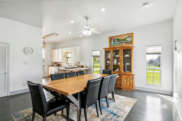 dining room with ceiling fan