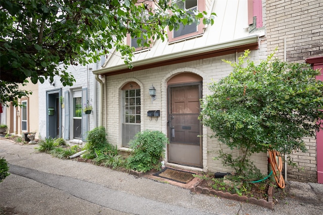 view of exterior entry