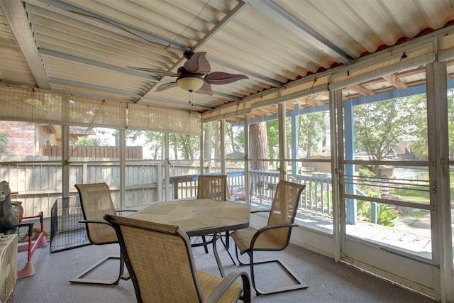 sunroom / solarium with ceiling fan