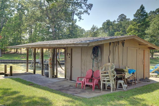 exterior space featuring a yard